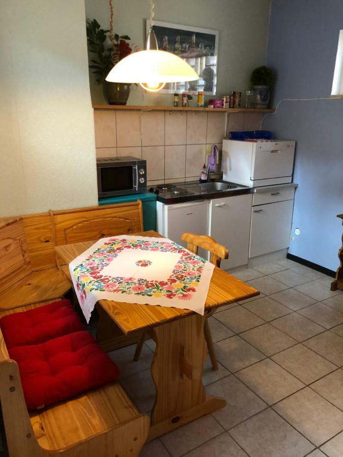 Einfache Monteurwohnung Mit Wlan Und Sat Tv, Netflix Frankweiler Εξωτερικό φωτογραφία